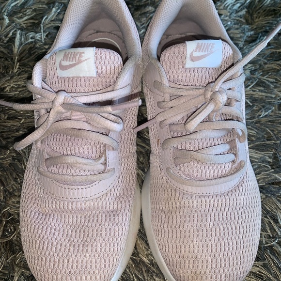 Nikes - Picture 2 of 4